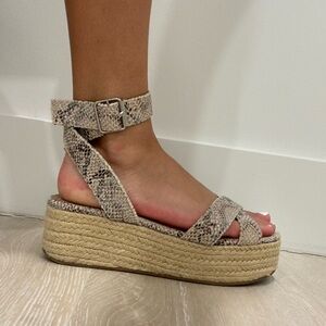 Chinese Laundry mini wedge snake skin size 8